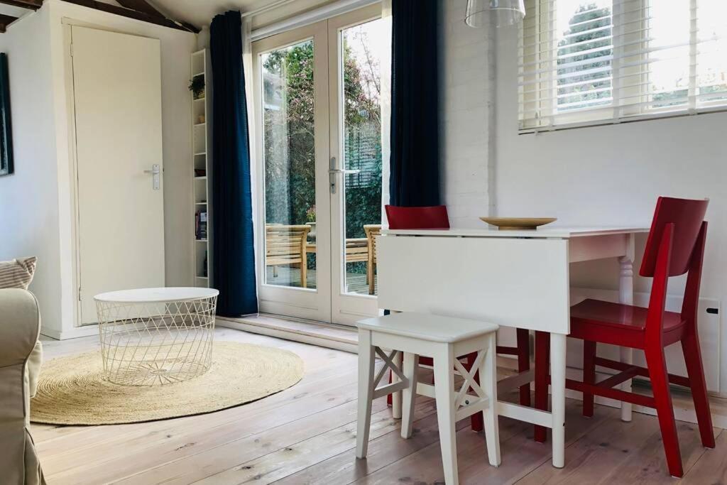 Tiny House In Tuin Van De Statige Villa Mariahof 多德雷赫特 外观 照片